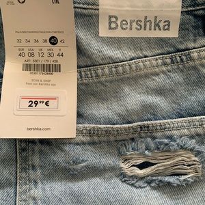 Ripped, straight, cropped jeans.